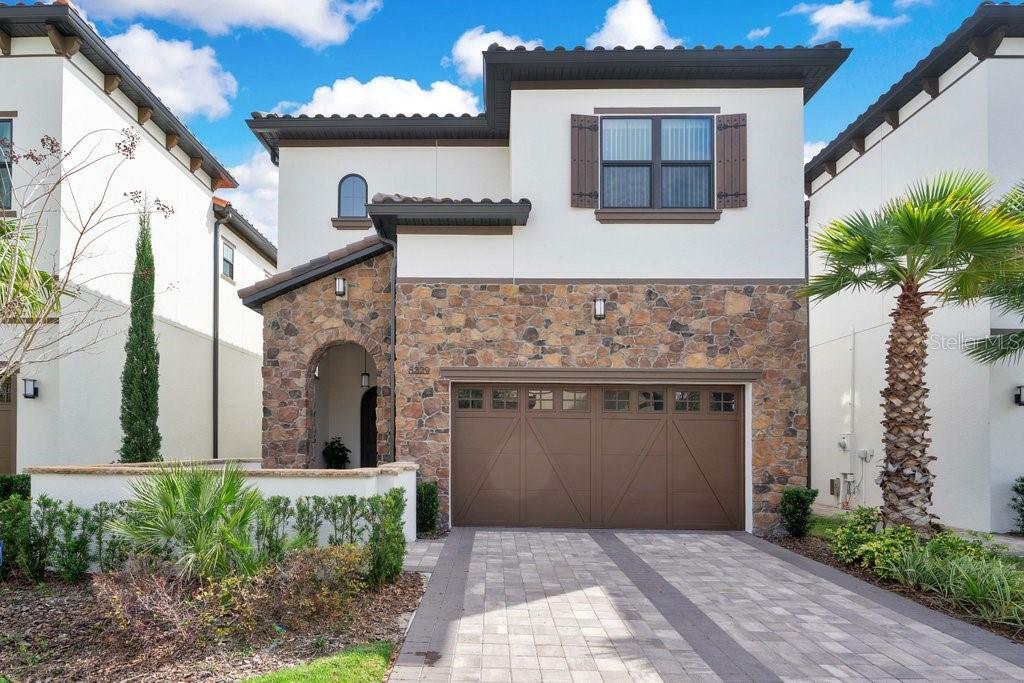 Property Photo: 8329 Via Vittoria Way FL 32819
