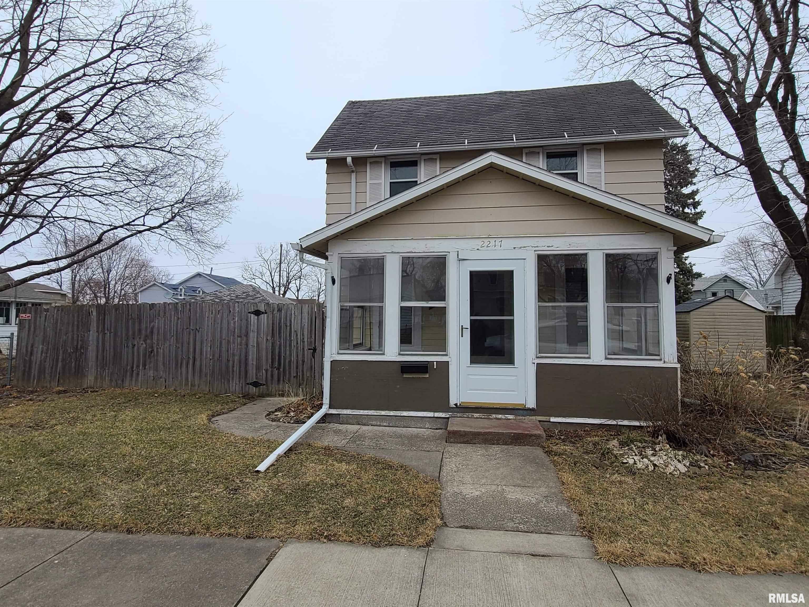 Property Photo:  2217 N 6th  IA 52732 