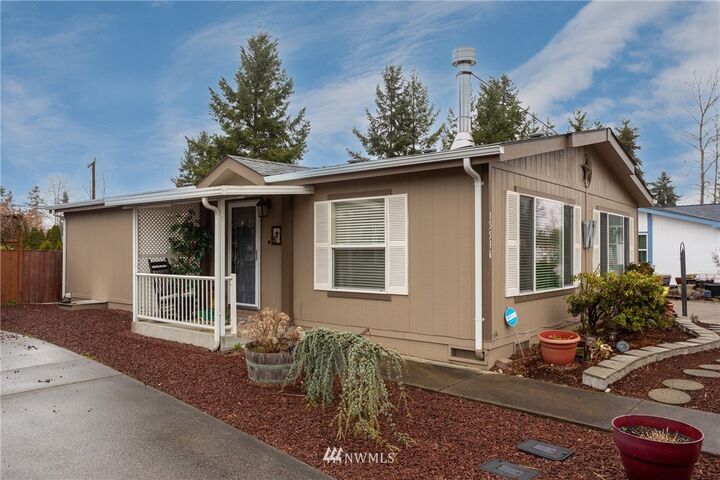Property Photo: 15516 122nd Avenue Ct E 15 WA 98374
