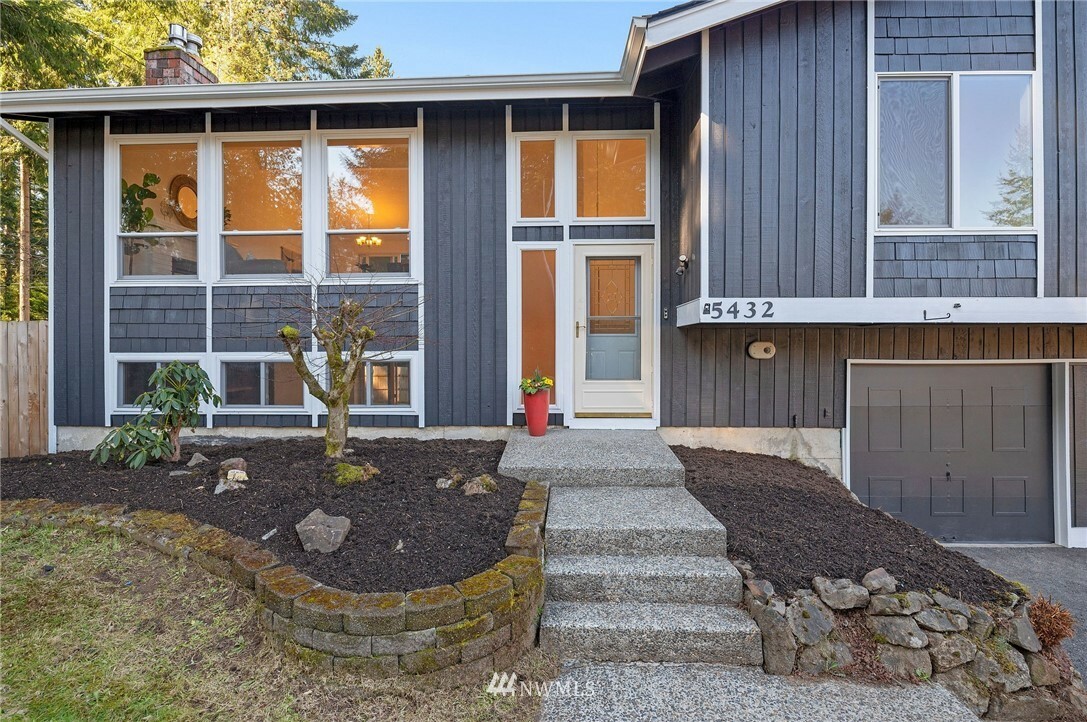 Property Photo:  5432 Pineridge Court NE  WA 98311 