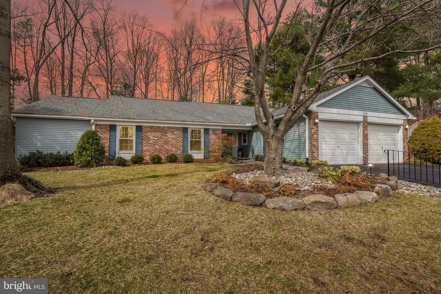 Property Photo:  948 Shadewater Way  MD 21401 