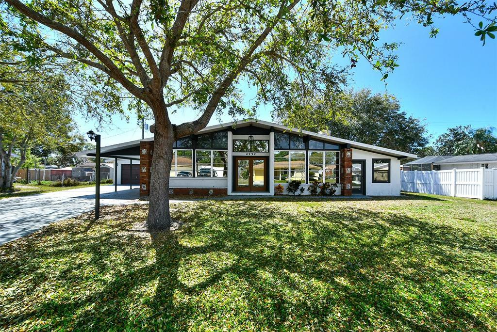 Property Photo:  4232 Pandora Road  FL 34293 