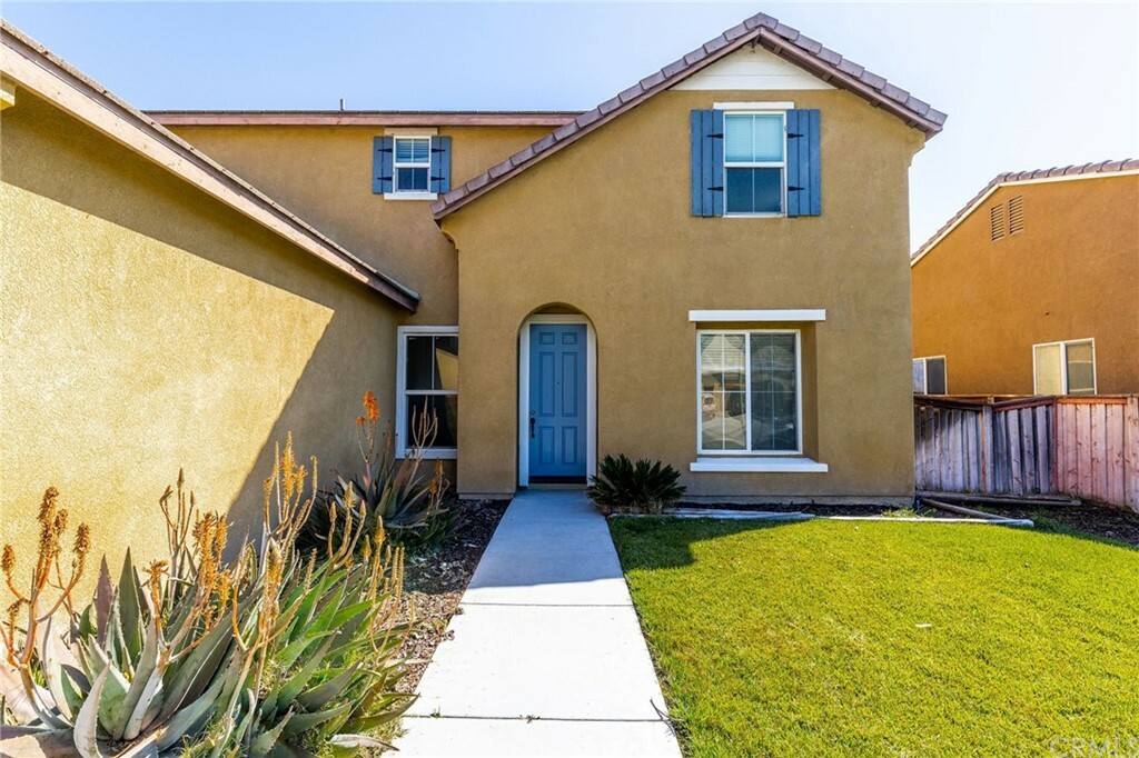 Property Photo:  535 Drake Drive  CA 92582 