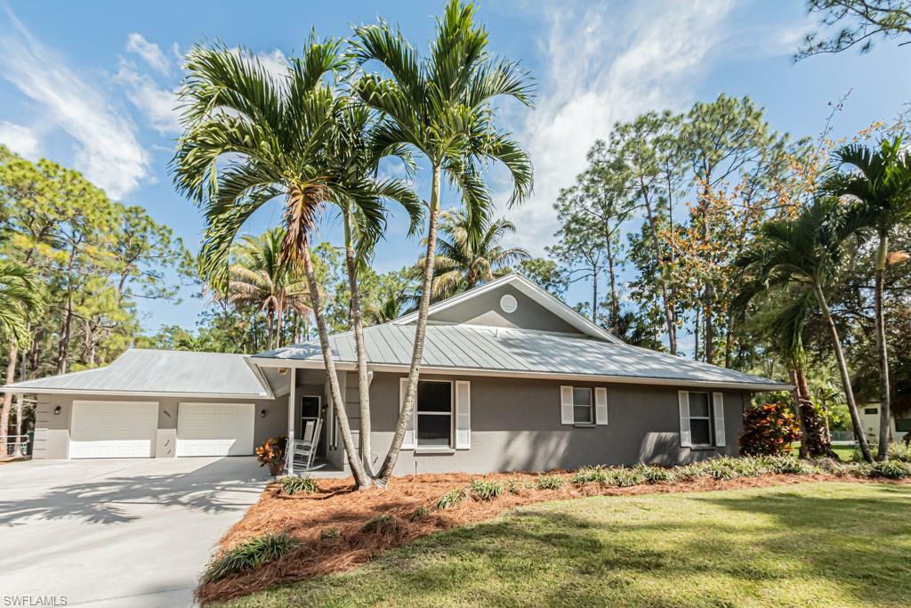 Property Photo:  6091 Bur Oaks Ln  FL 34119 