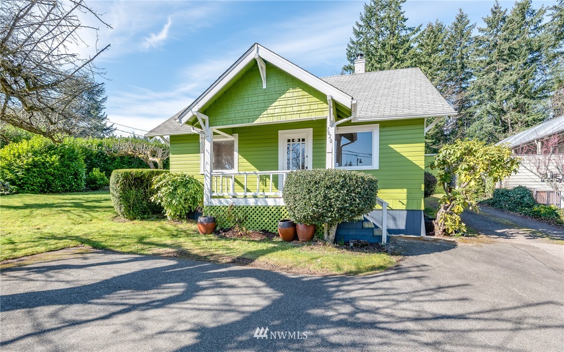 Property Photo: 7620 Pioneer Way WA 98332