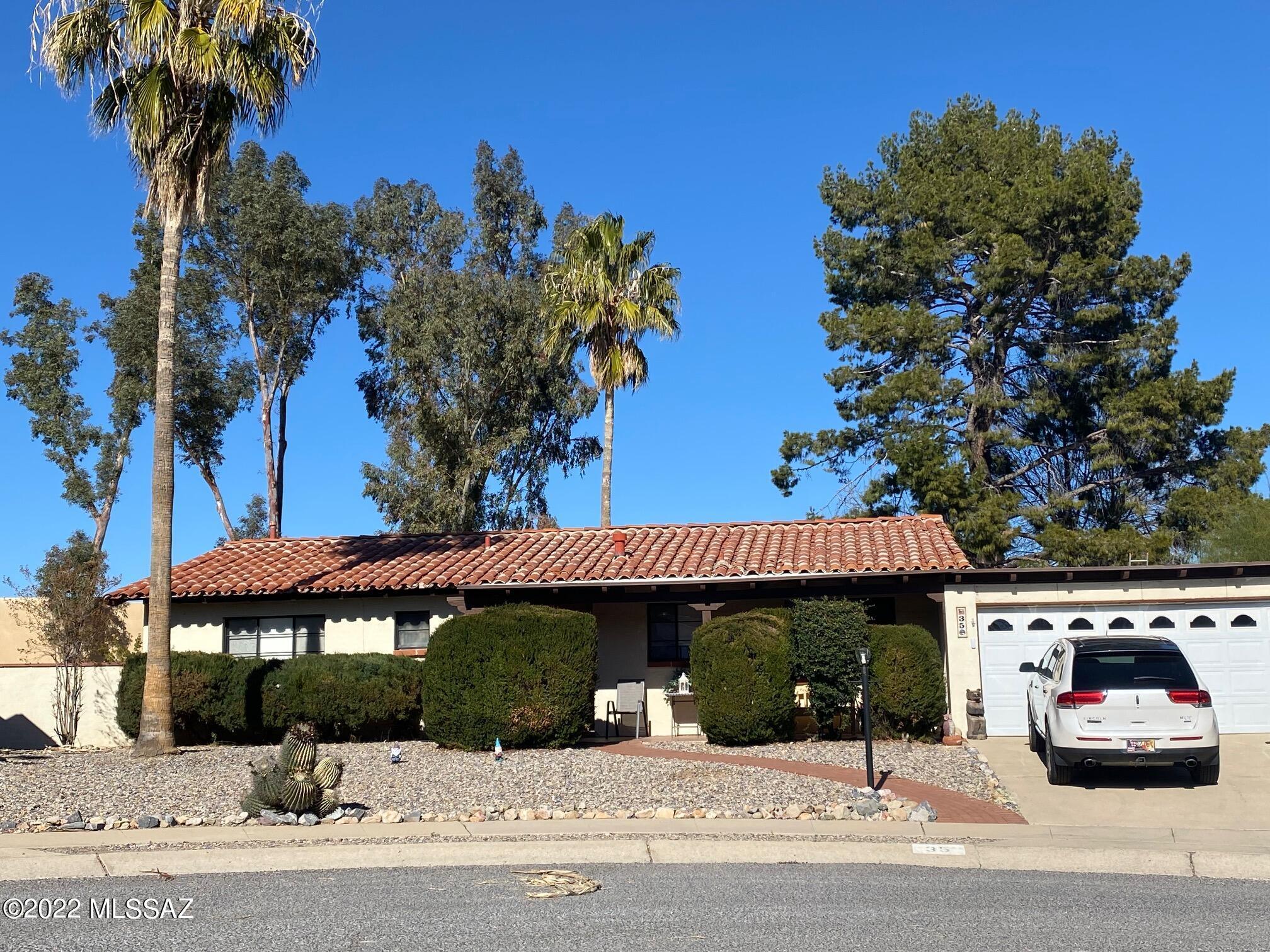 Property Photo:  35 E Los Arcos  AZ 85614 