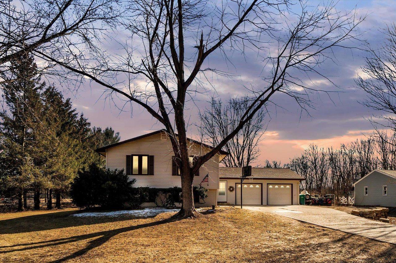 Property Photo:  1803 West Happy Hollow Rd  WI 53546 