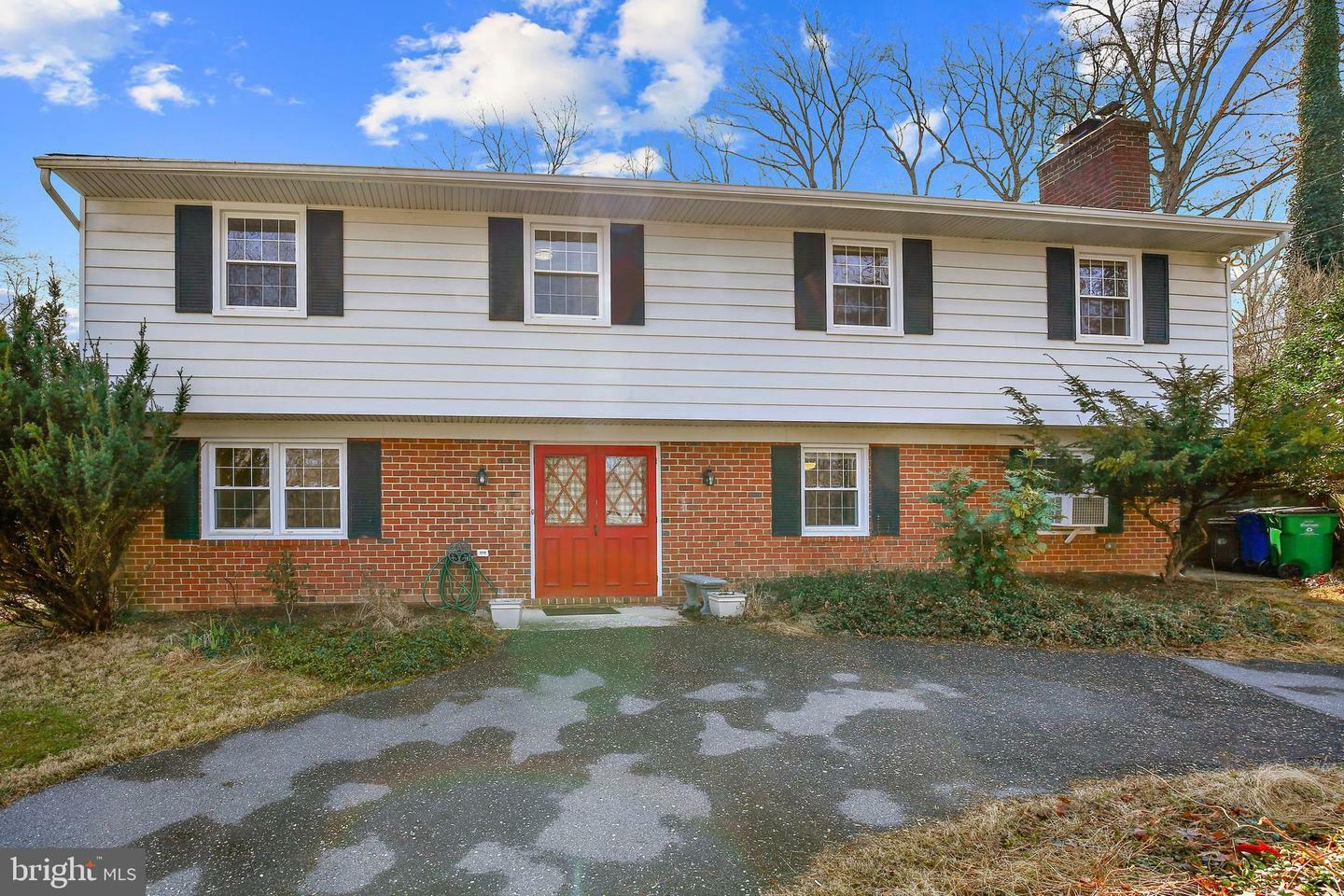 6329 Amherst Avenue  Columbia MD 21046 photo