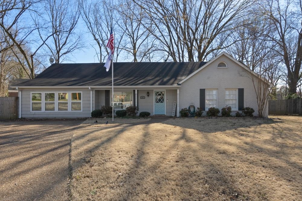 Property Photo:  647 Oak Wild Cv  TN 38017 