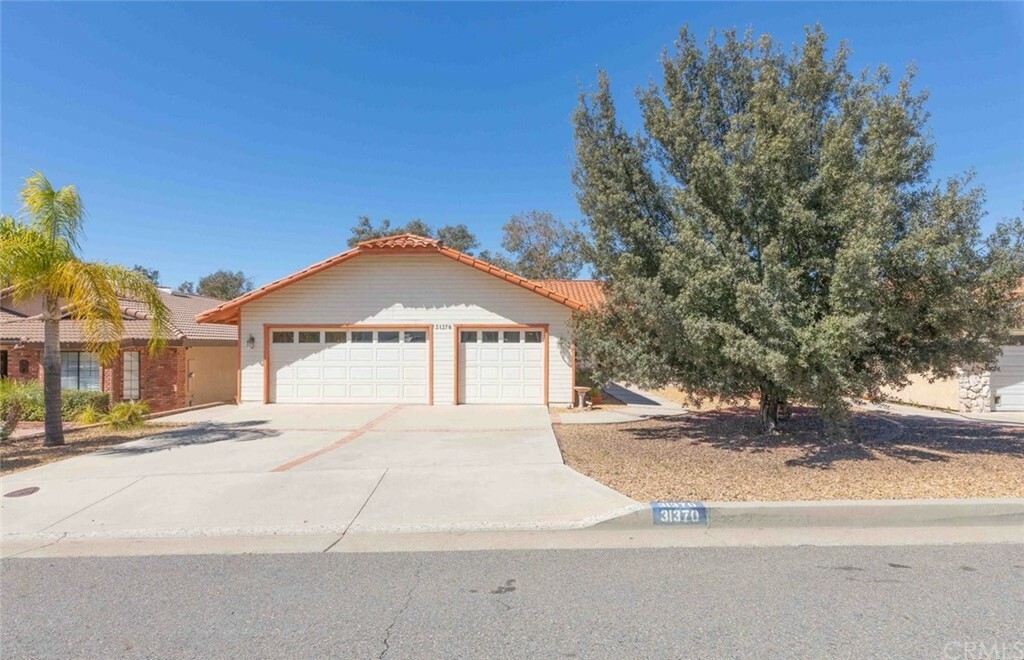 Property Photo:  31370 Emperor Drive  CA 92587 