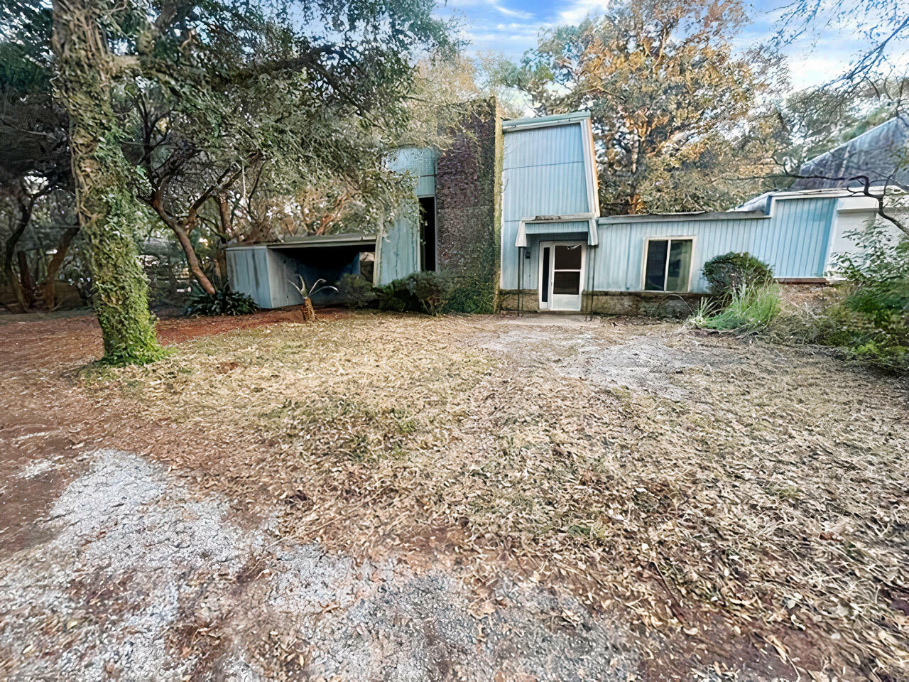 Property Photo:  2037 Lewis Turner Boulevard Unit B  FL 32547 