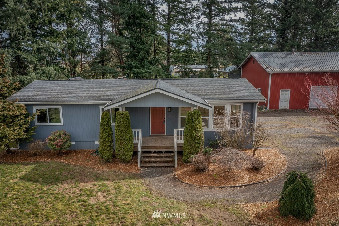 Property Photo:  1680 Pine Needle Lane  WA 98248 