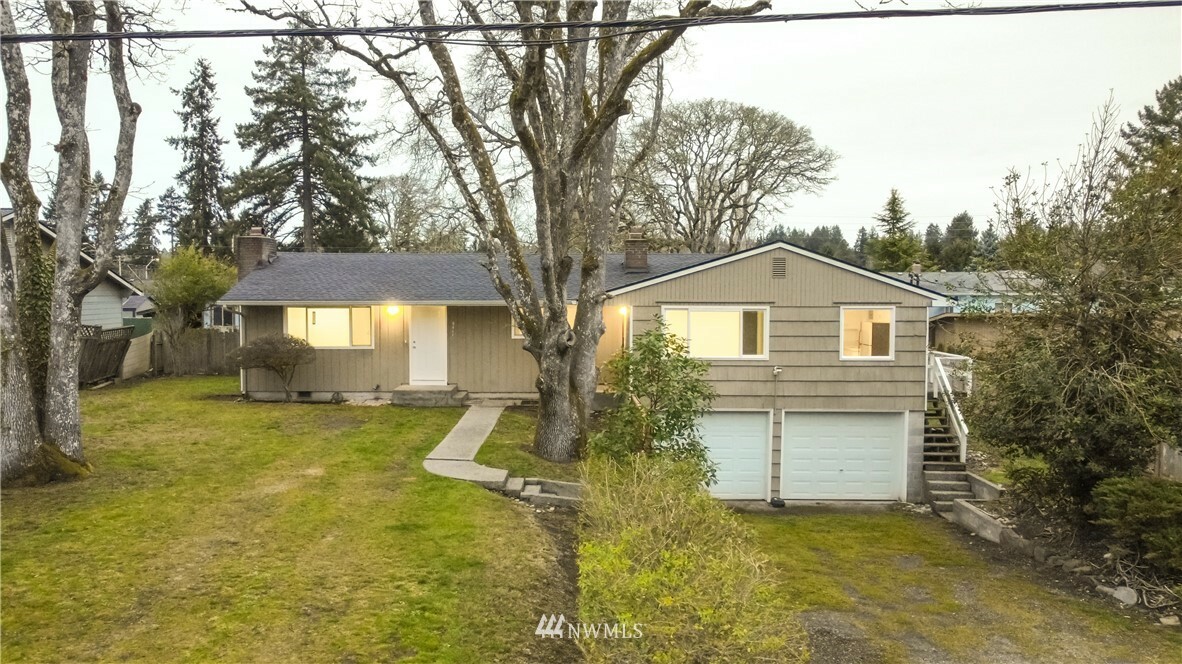 Property Photo:  9409 9411 Winona Street SW  WA 98498 