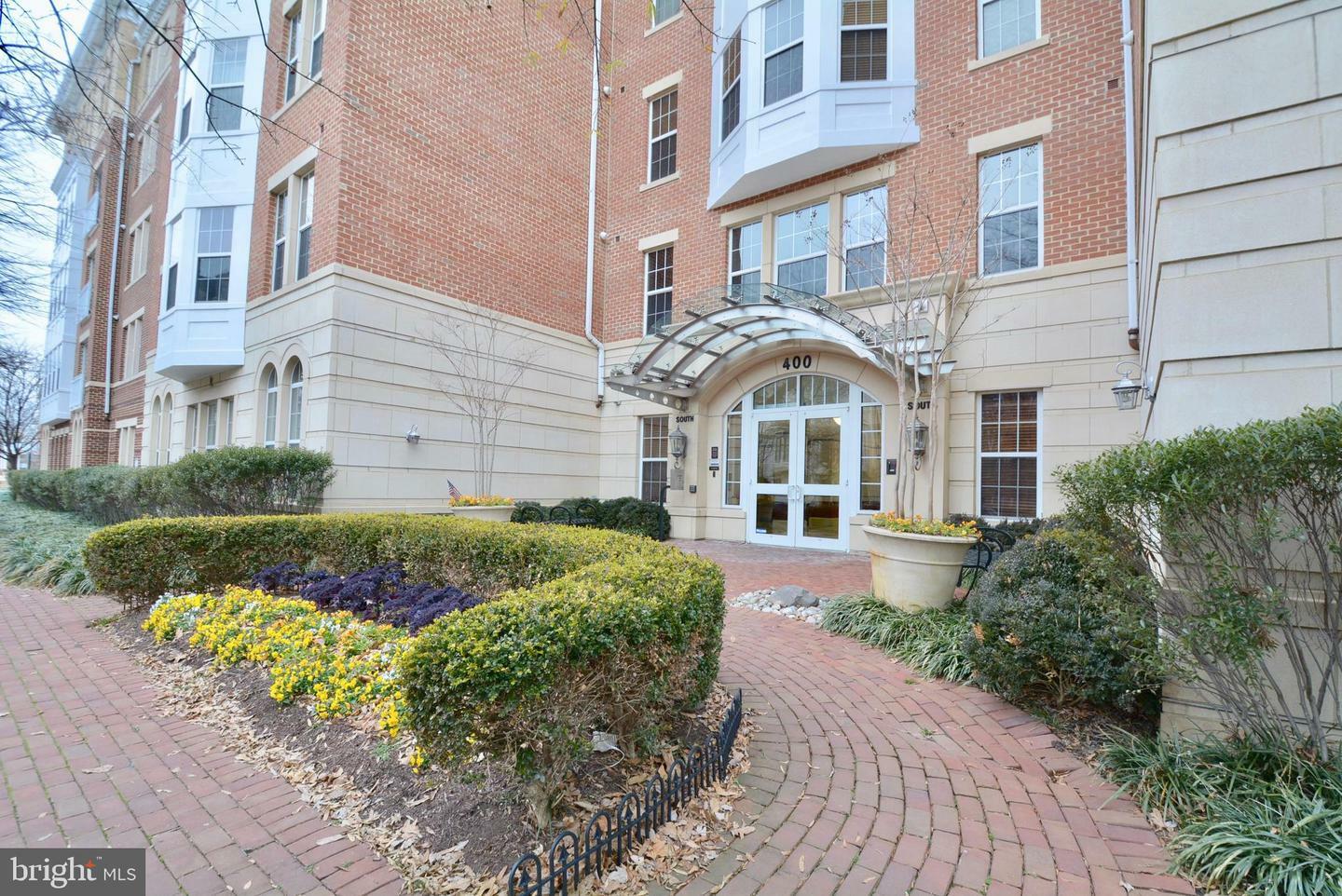 Property Photo:  400 Cameron Station Boulevard 134  VA 22304 