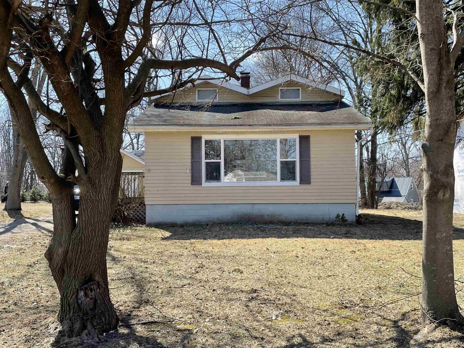 Property Photo: 5738 Rothman Road IN 46835