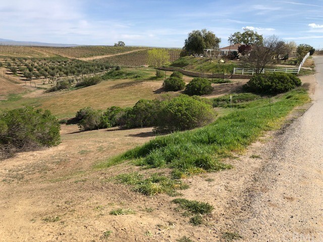 Property Photo: 5035 Stagg Hill Place CA 93446