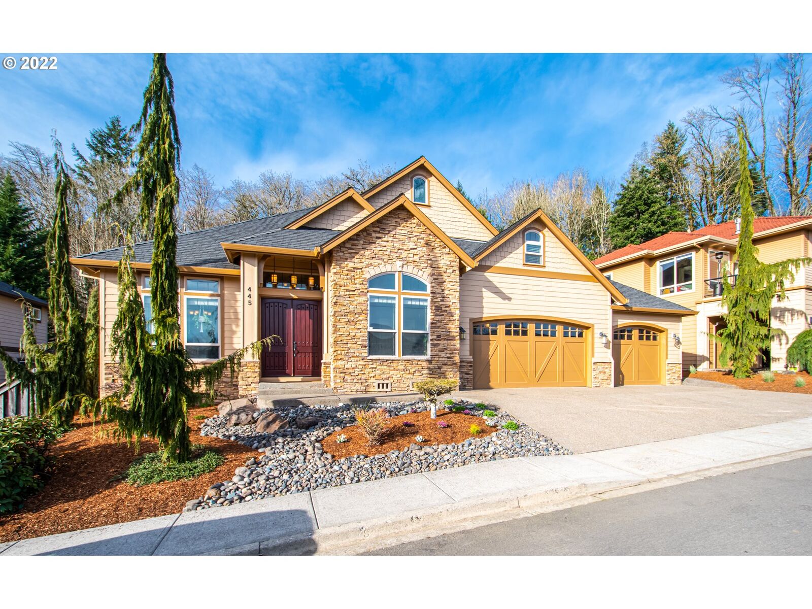 Property Photo:  445 N Y St  WA 98671 