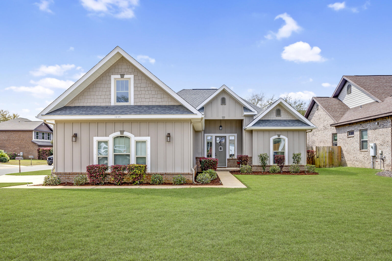 Property Photo:  1831 Lindsey Magnolia Court  FL 32566 