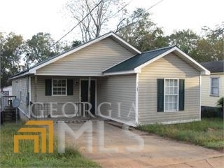 Property Photo:  303 E Chappell St Street  GA 30223 