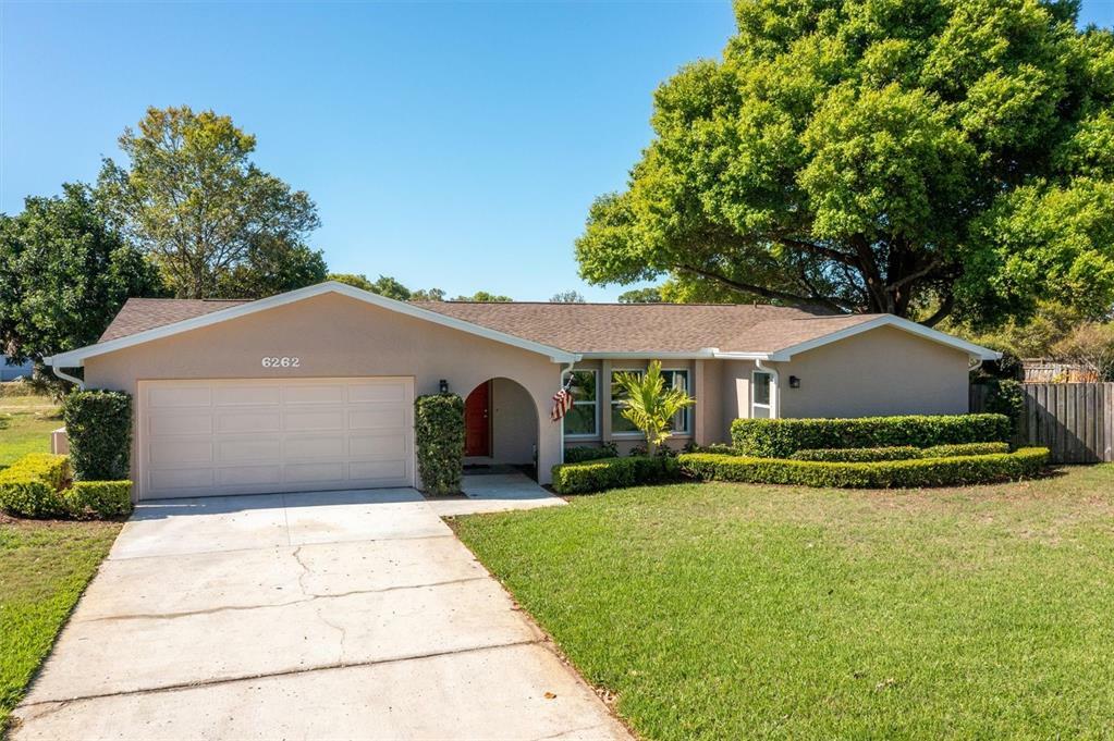 Property Photo: 6262 43rd Avenue N FL 33709