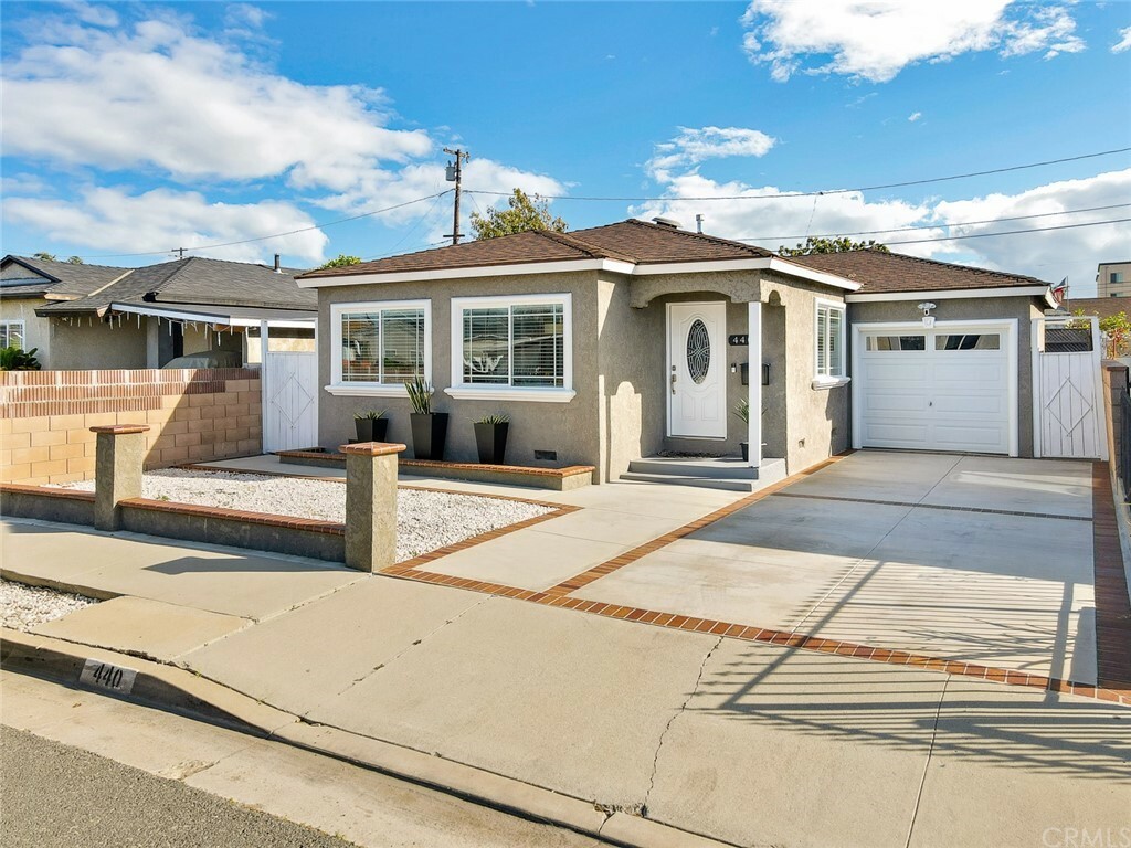 Property Photo:  440 E Desford Street  CA 90745 