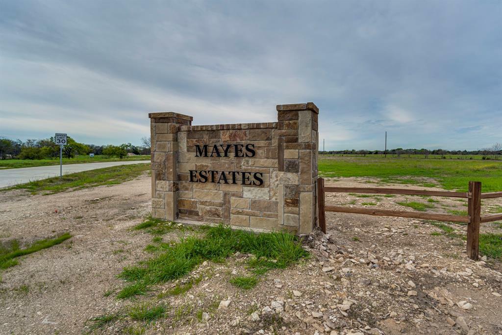 Property Photo:  3690 Jack'S Loop  TX 76065 