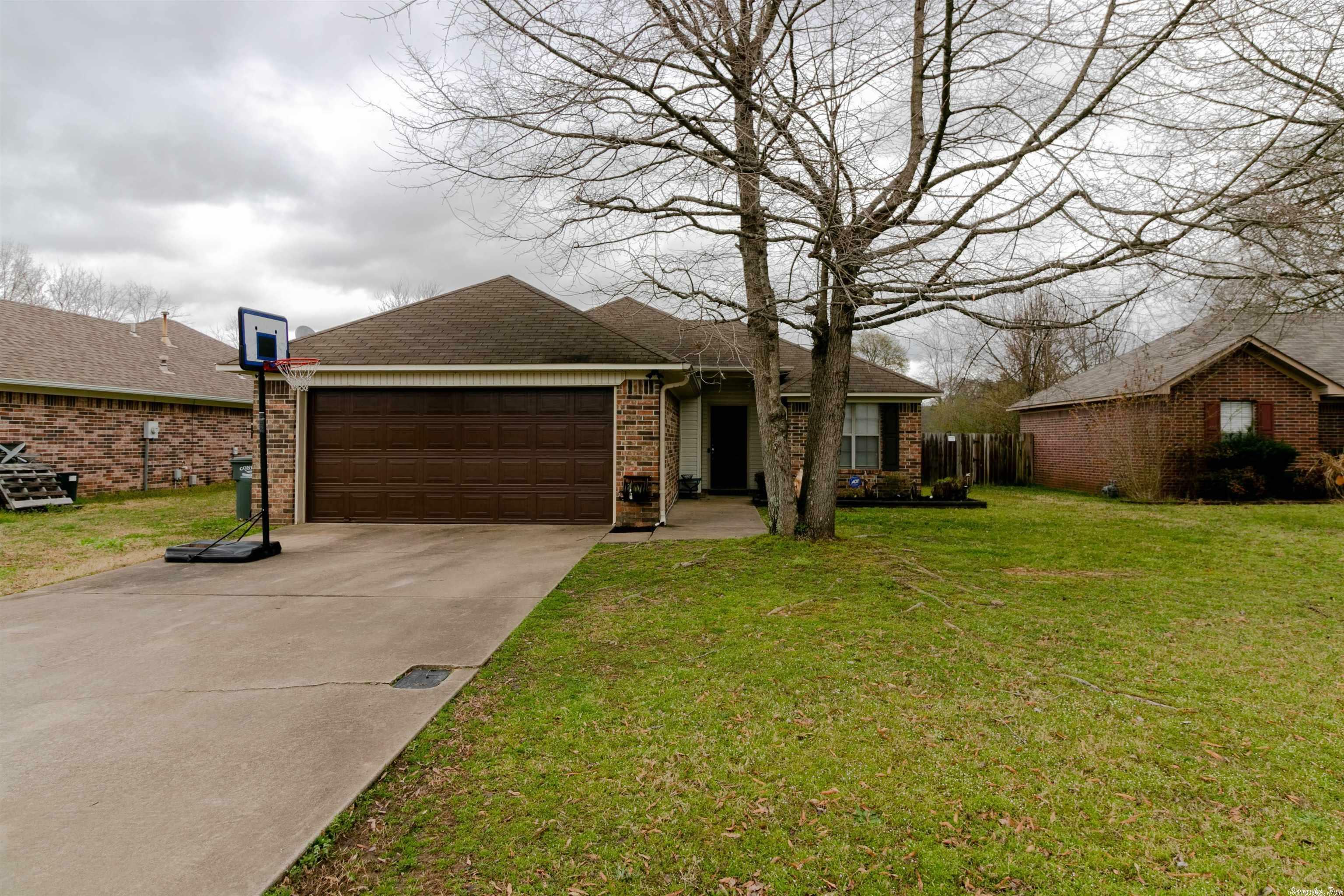 Property Photo:  1220 Trenton Drive  AR 72034 