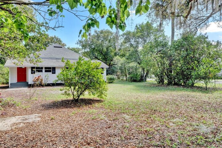 Property Photo:  254 NE 1st Street  FL 32732 