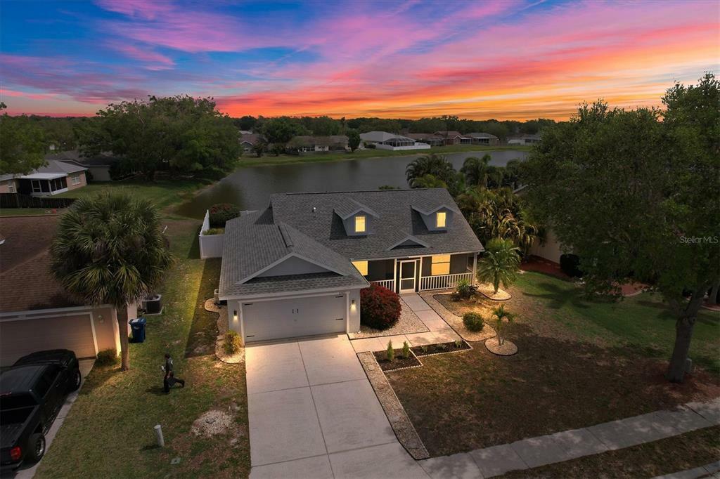 Property Photo: 11810 Shrewsbury Lane FL 34219