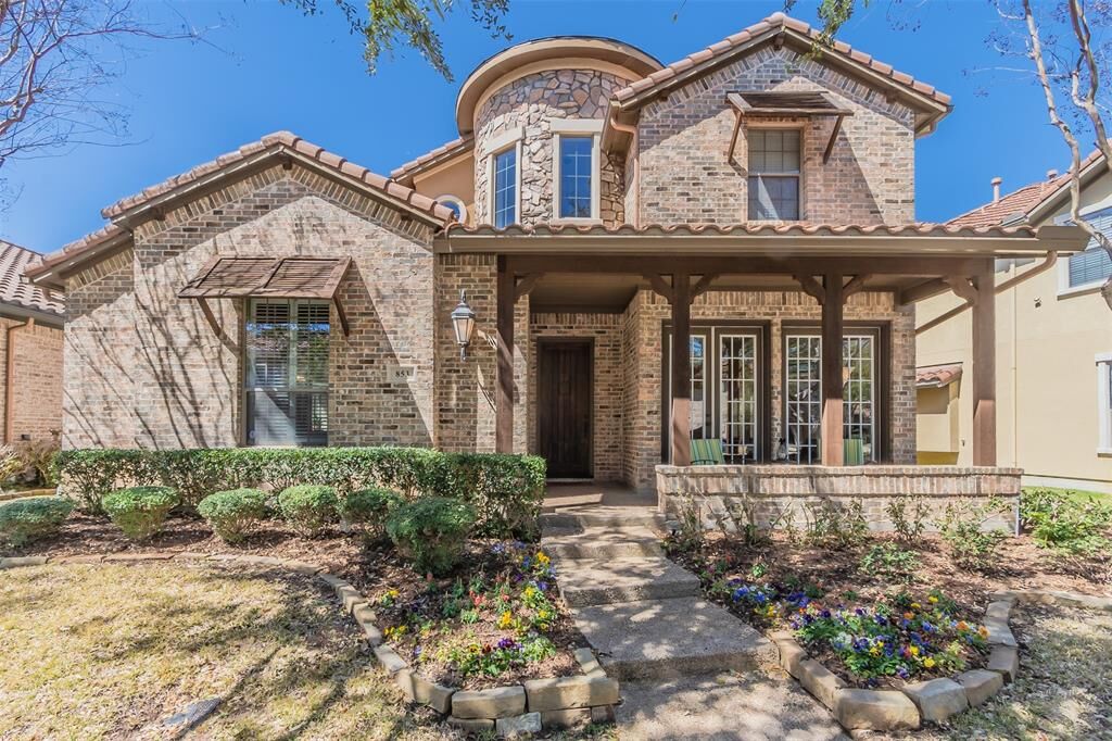 Property Photo:  853 Valencia Boulevard  TX 75039 