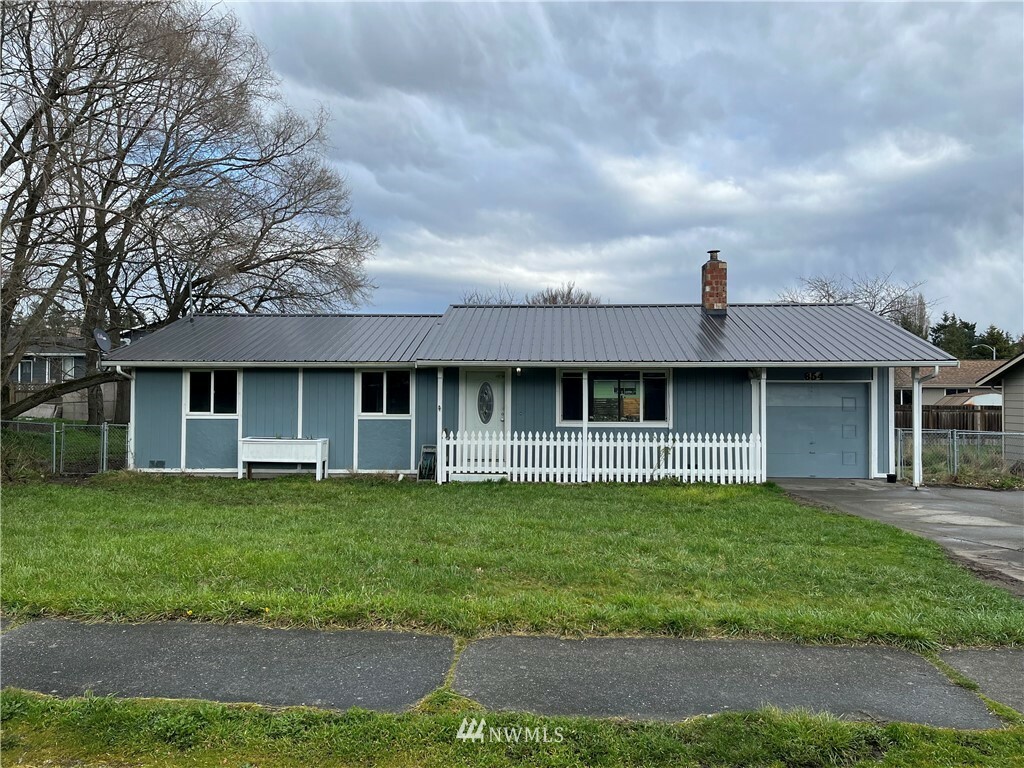 Property Photo:  854 SW Heller Street  WA 98277 