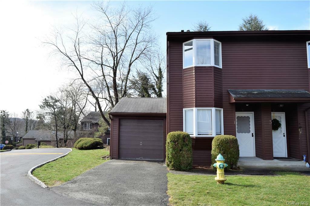 Property Photo:  1 Vista Court  NY 10562 