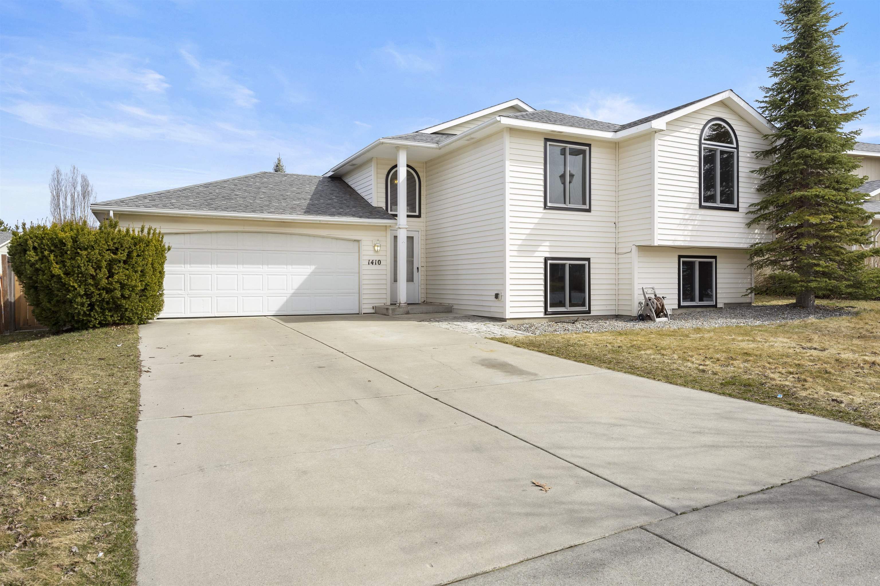 Property Photo: 1410 N Ormond Rd WA 99019