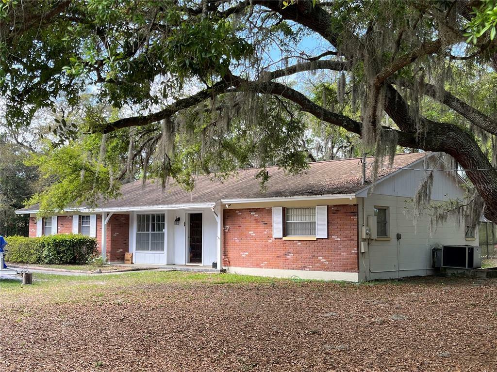 Property Photo:  3434 Holland Drive  FL 33511 