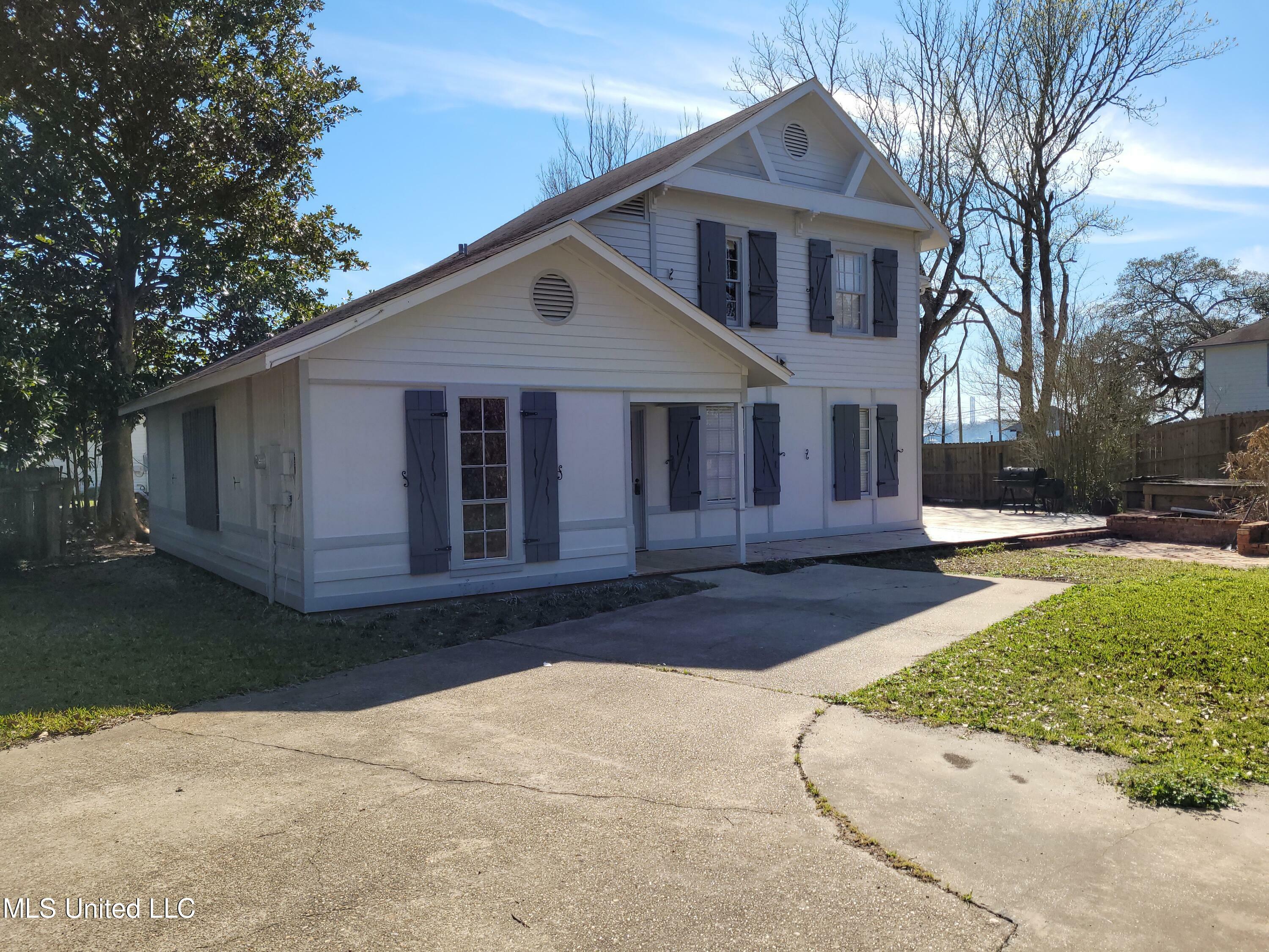 Property Photo:  5113 Fern Street  MS 39567 