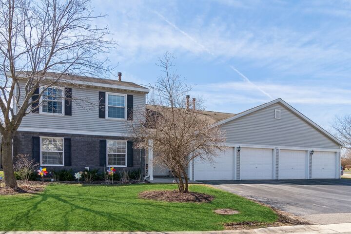 633 Mallard Court A2  Bartlett IL 60103 photo