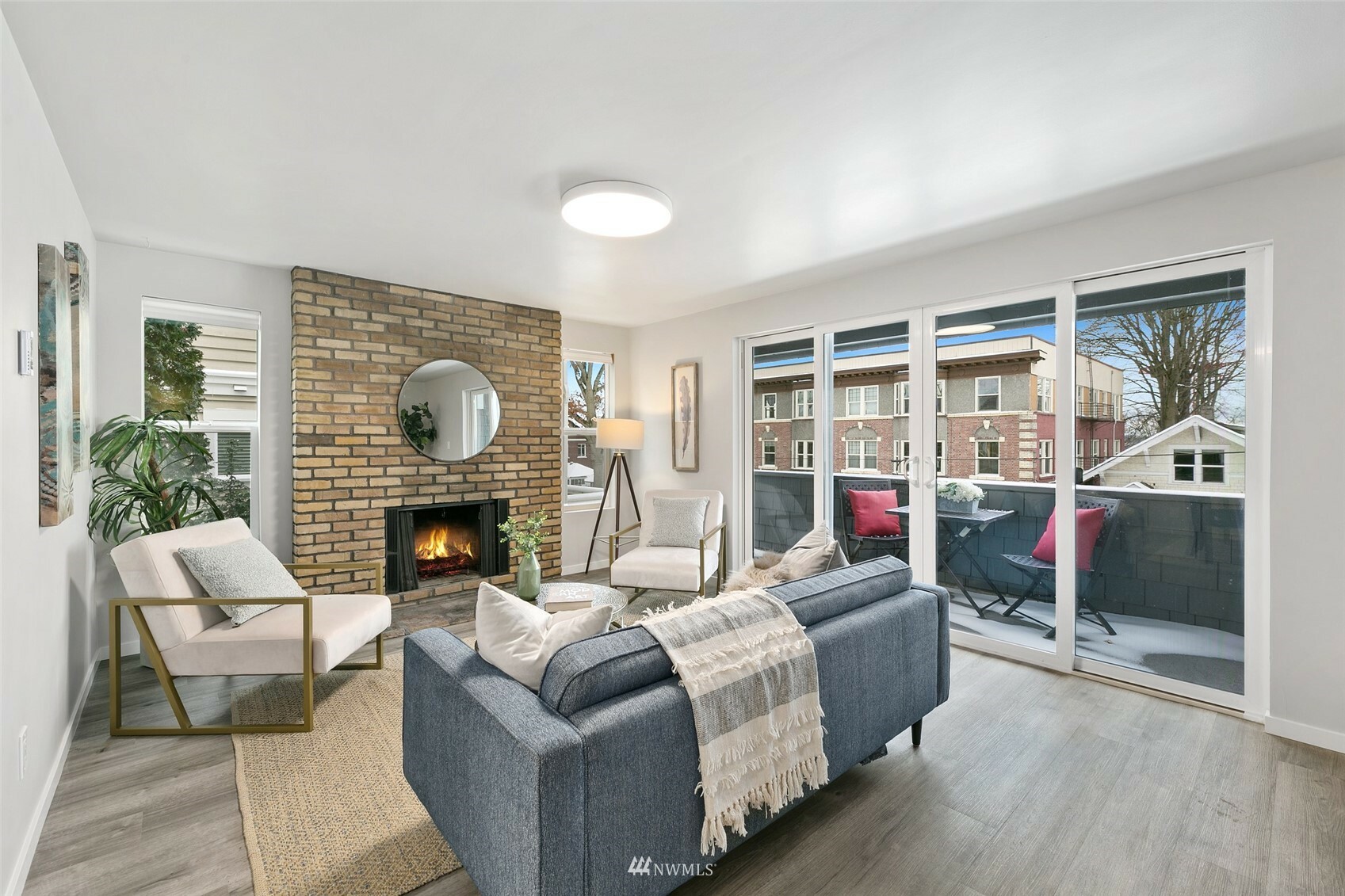 Property Photo: 1729 18th Avenue 402 WA 98122
