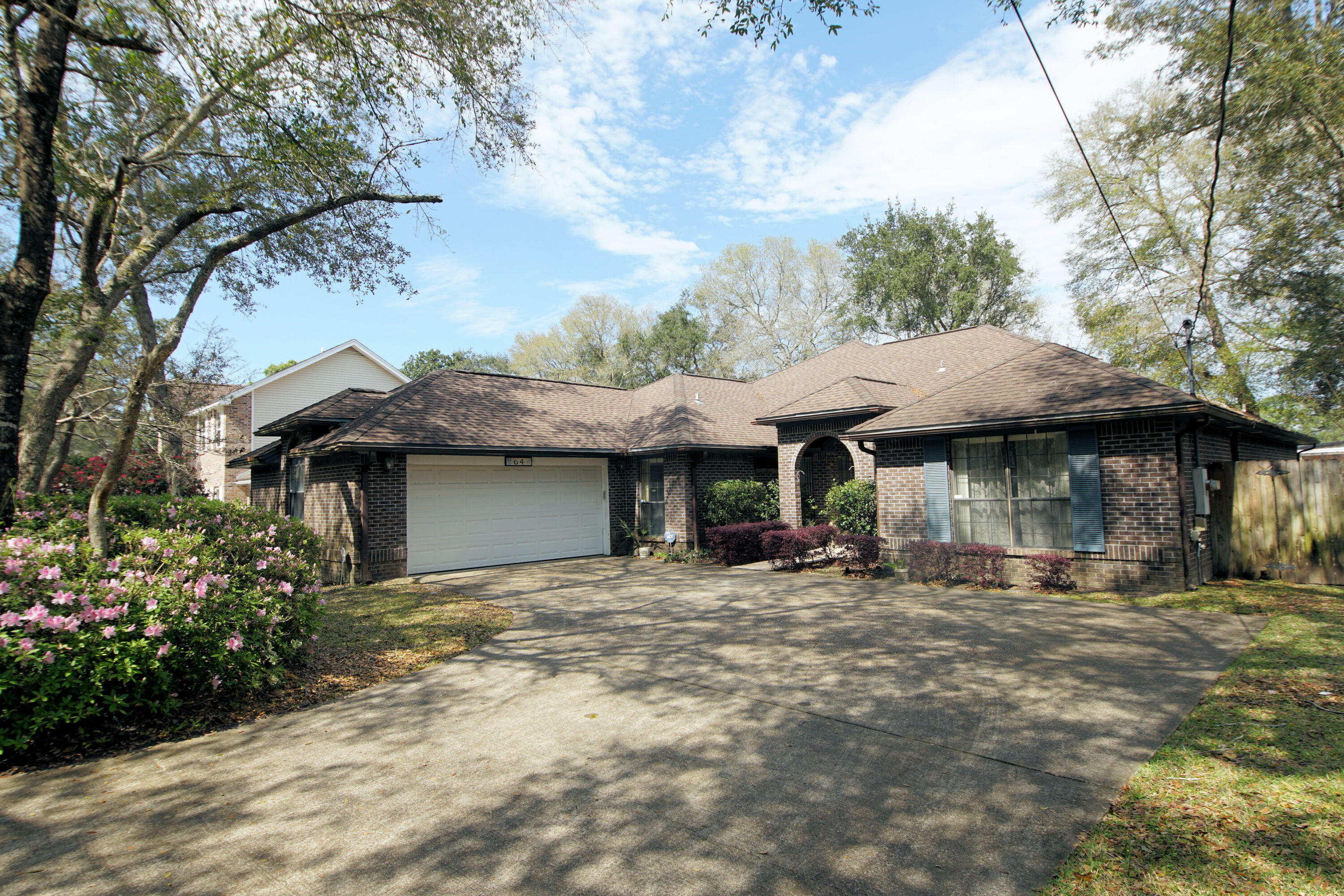 Property Photo:  64 Shalimar Drive  FL 32579 