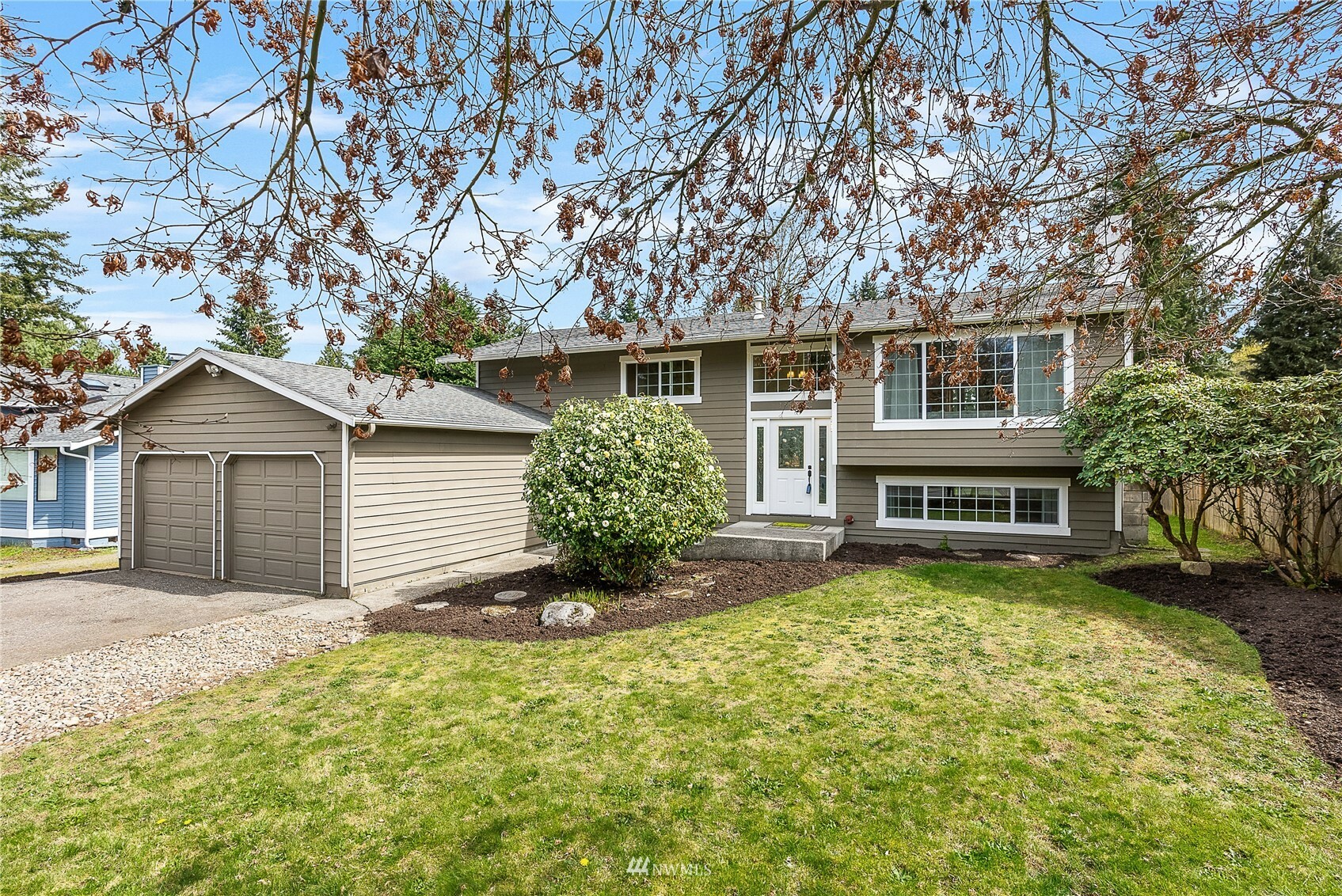 Property Photo:  18610 131st Avenue SE  WA 98058 