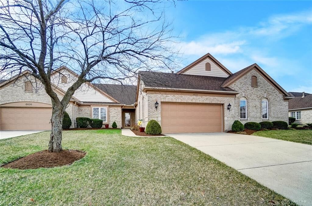 Property Photo: 6832 Lorien Woods Drive OH 45459