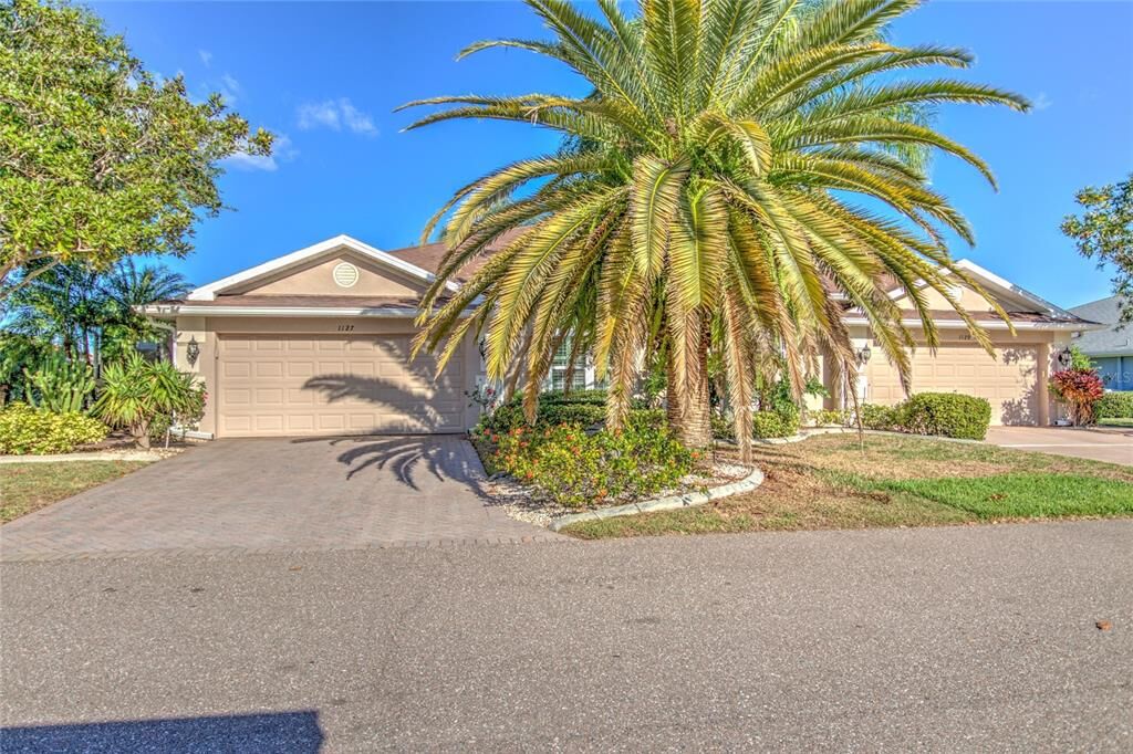 Property Photo:  1127 McDaniel Street 28  FL 33573 