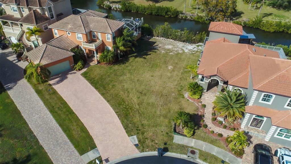 Property Photo:  533 Treviso Drive  FL 33572 