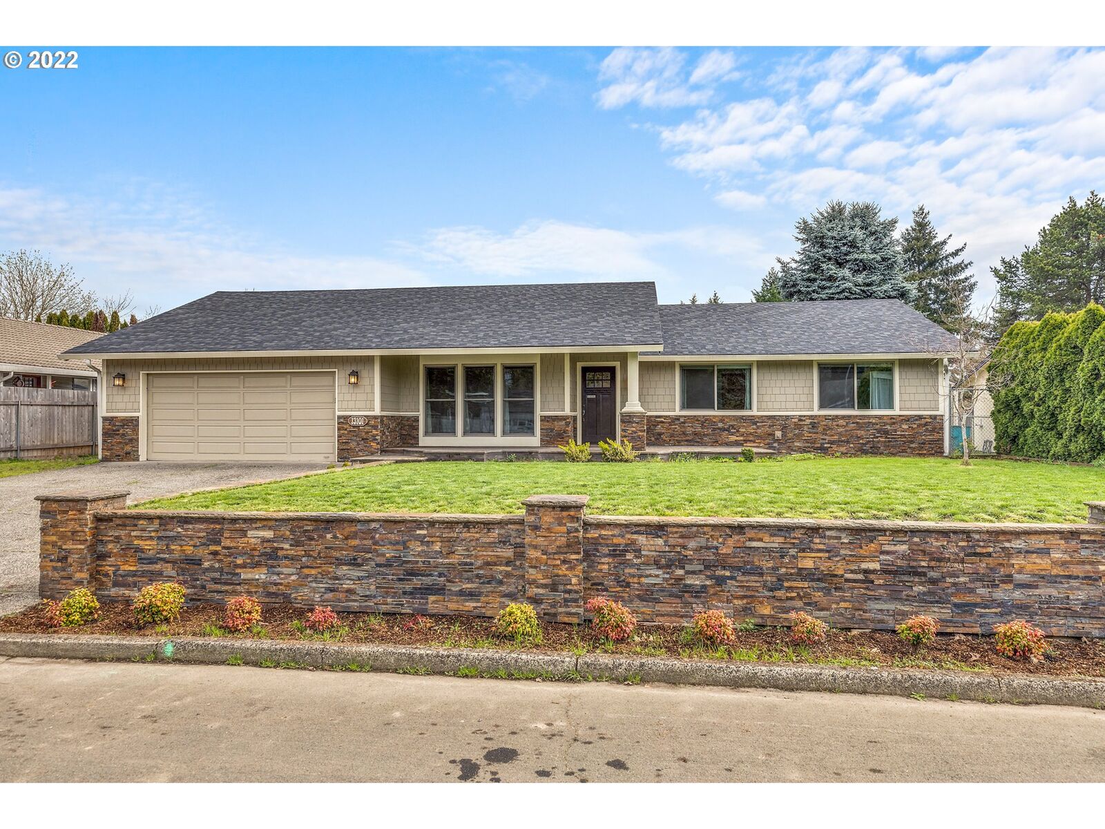 Property Photo:  13101 NE 7th Ave  WA 98685 