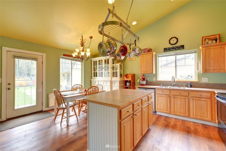 Property Photo: 12011 35th Avenue NE WA 98271