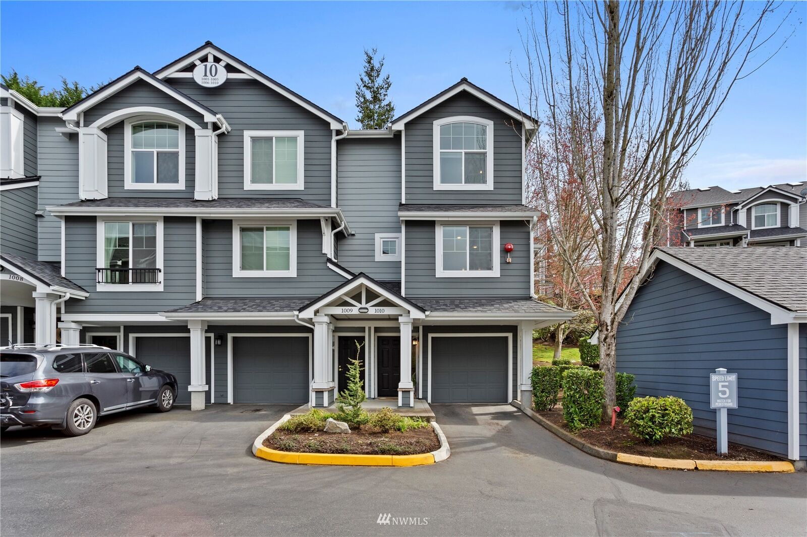 Property Photo: 16125 Juanita Woodinville Way NE 1010 WA 98011