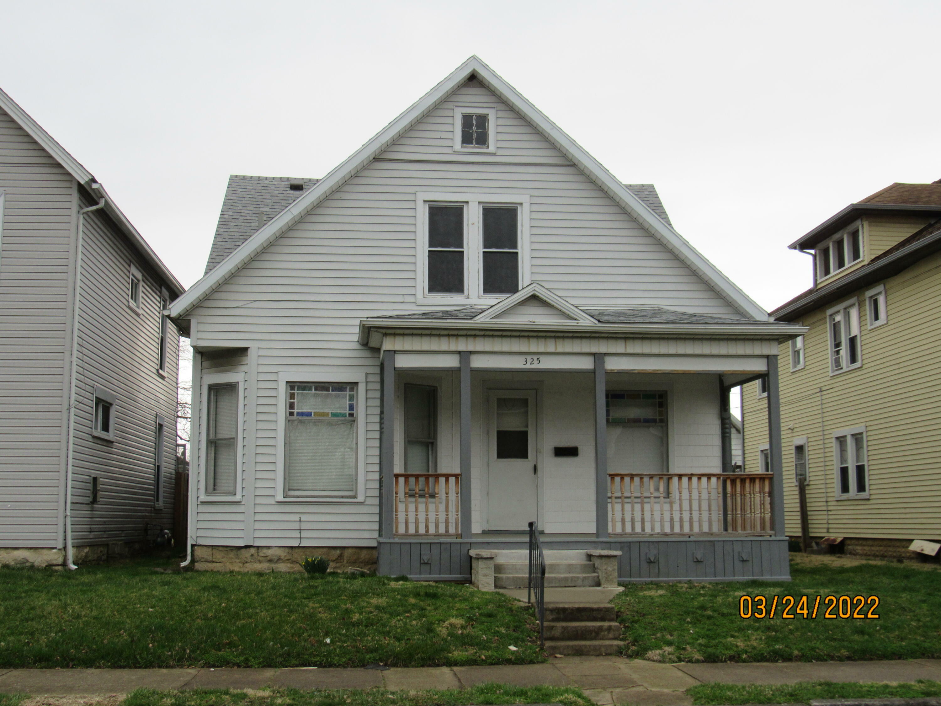 325 N Shaffer Street  Springfield OH 45504 photo