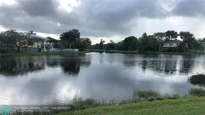 Property Photo:  3730 San Simeon Cir  FL 33331 