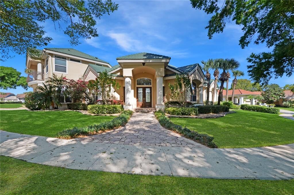 Property Photo: 7685 Debeaubien Drive FL 32835