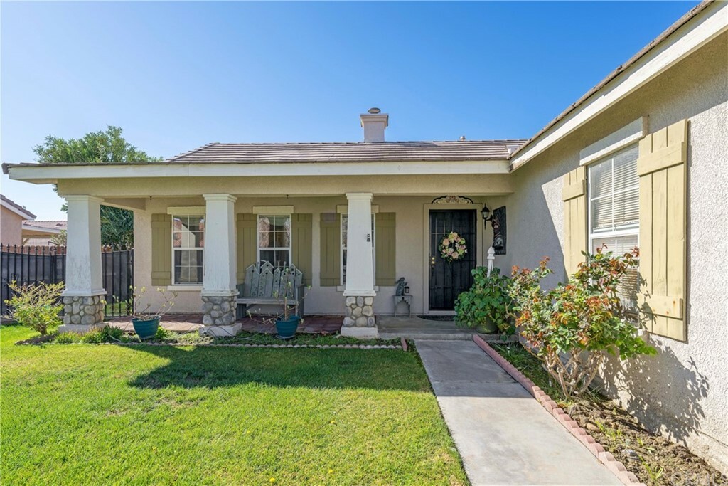 Property Photo:  3416 Summer Breeze Avenue  CA 93560 