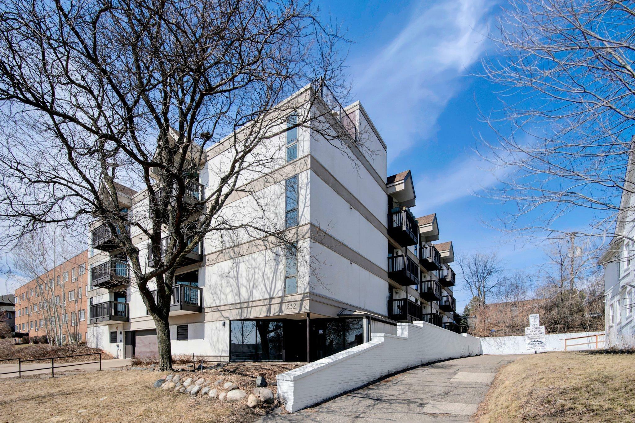 Property Photo: 232 W Franklin Avenue 308 MN 55404